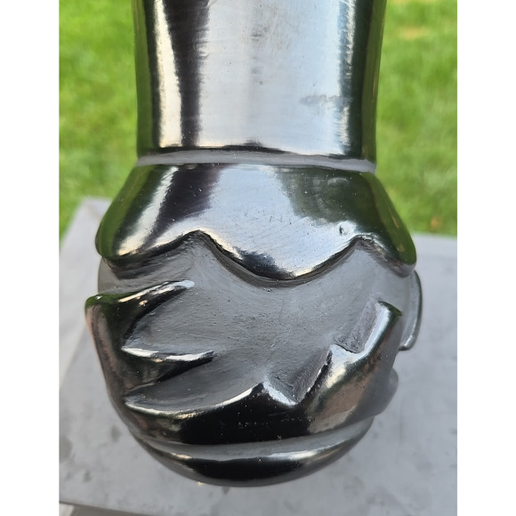 Santa Clara Pueblo Blackware Pottery Signed Madeline T. 7.2" Avanyu Excellent - Picture 7 of 16